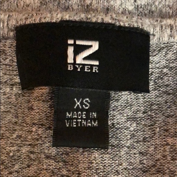 IZ Byer marled gray tie front blouse - Picture 11 of 12